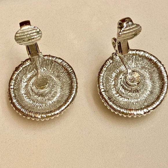 VINTAGE SIGNED CATHE BROOCH/PENDANT AND EARRINGS SET - Picture 5 of 9